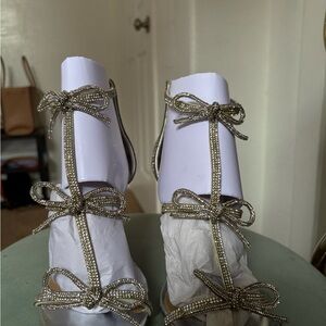 Elegant Gold Strappy Women's Sandals